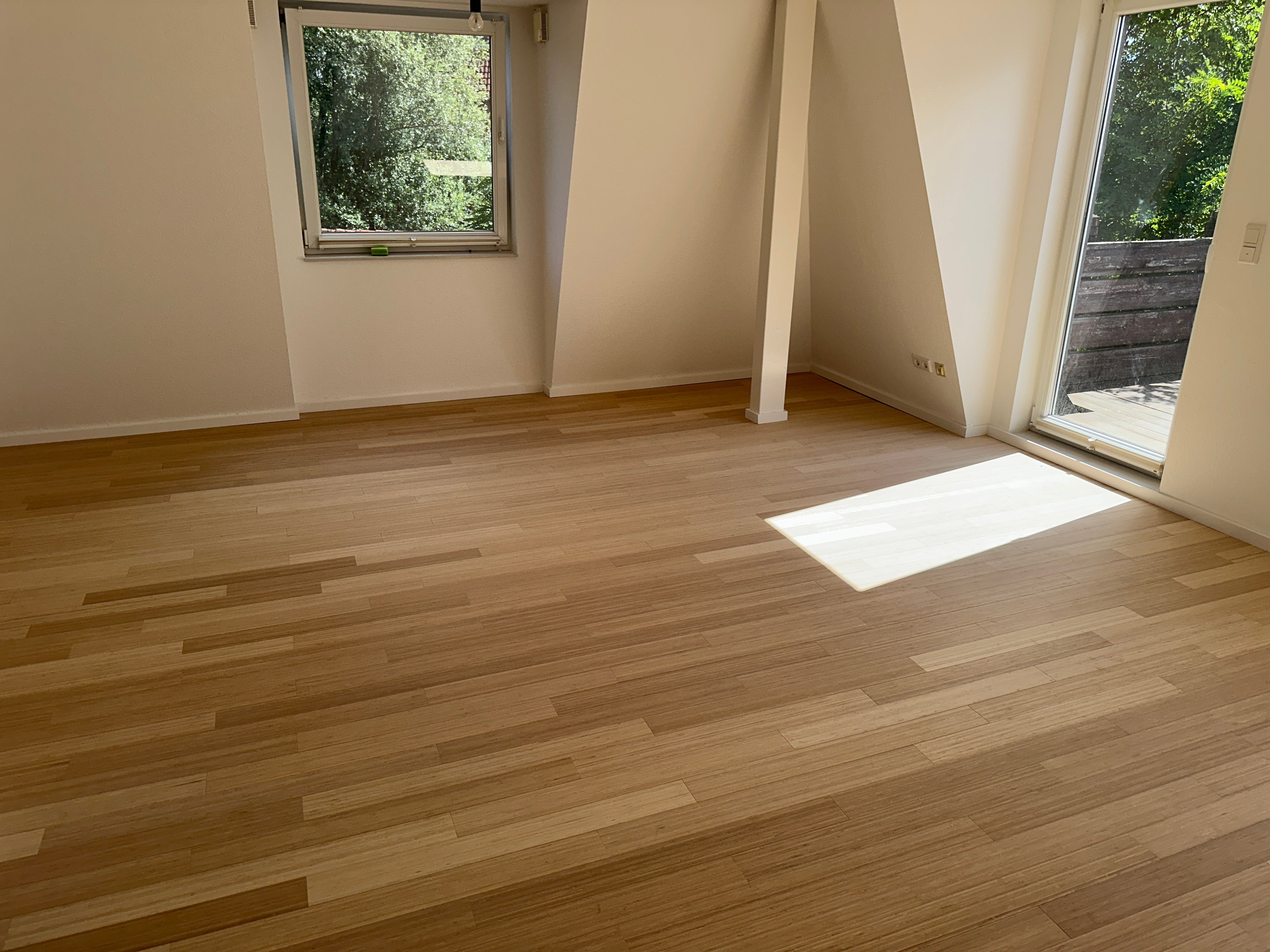 Bambusparkett im Wohnzimmer verlegt