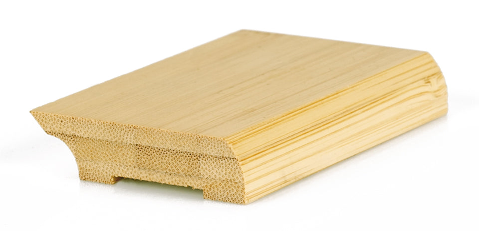 Helle Bambusfußleisten in horizontaler Ausrichtung, passend für Bambusparkett von Glimpex-G, aus nachhaltigem Bambus gefertigt.